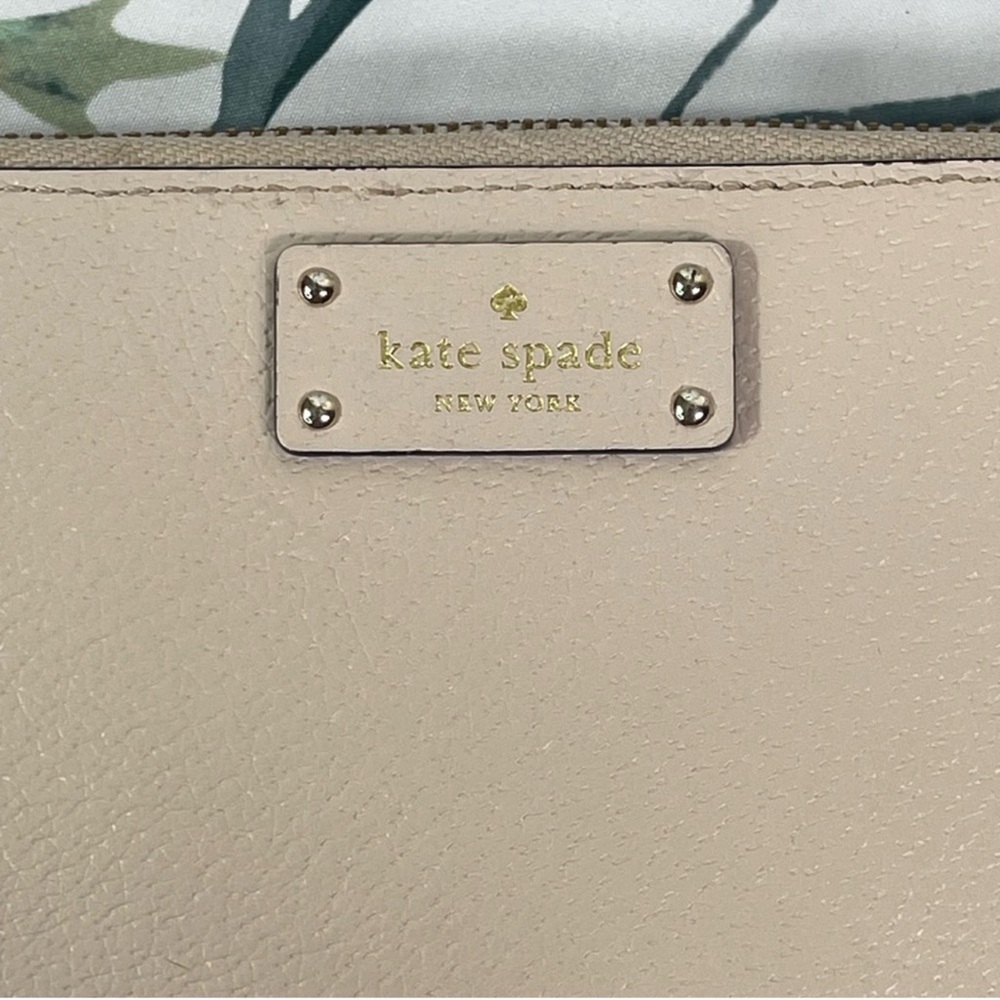 Kate Spade Light Pink Wallet - Picture 3 of 8